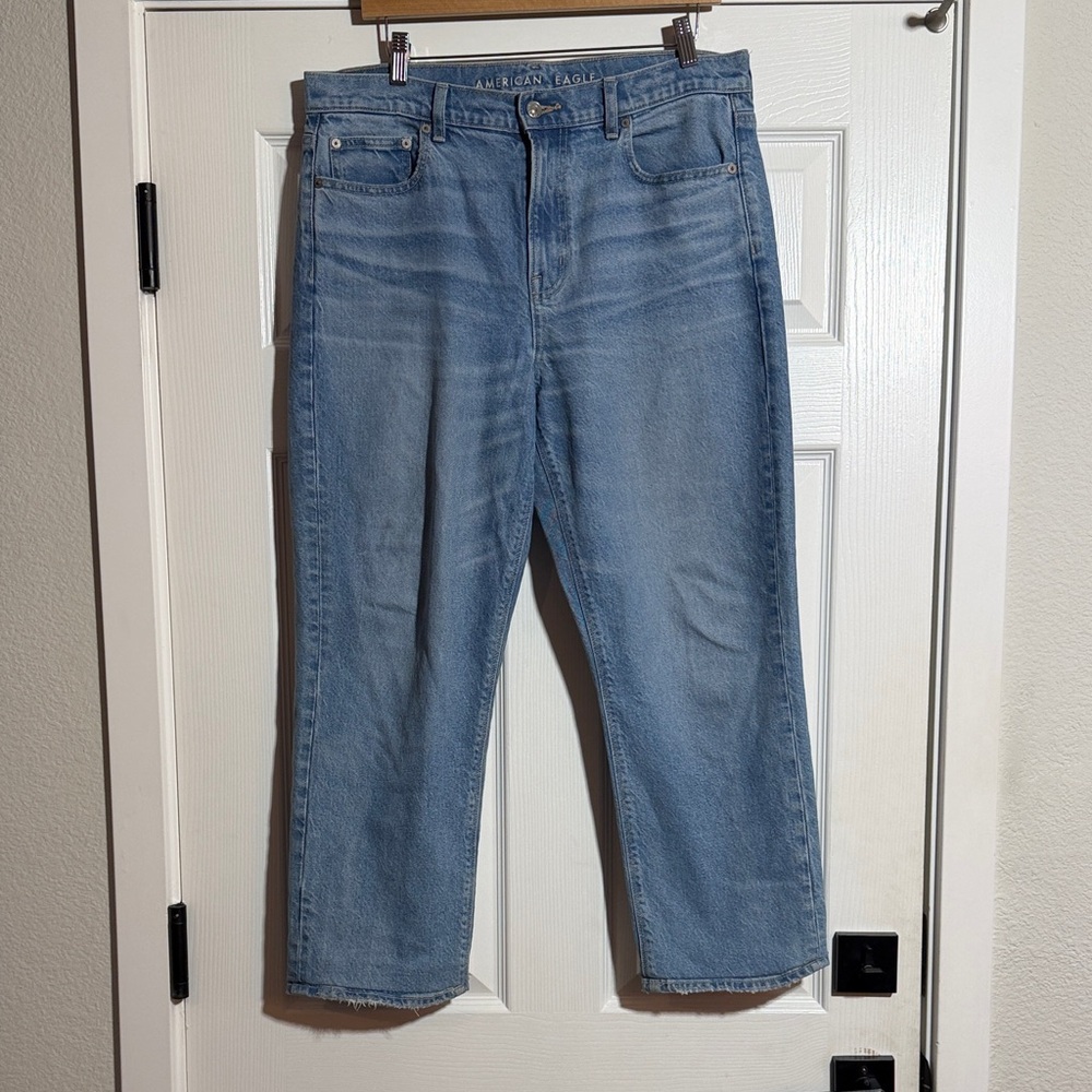 American‎ Eagle Outfitters Light Blue Relaxed Jeans
